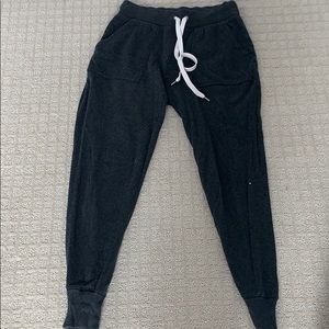 grey aerie sweatpants